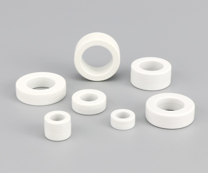 温度对纳米晶磁性材料磁导率的影响机制